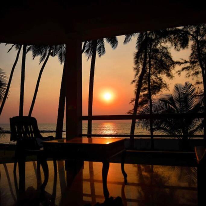 Baywatch By Grha - A Picturesque Beachfront Villa Calicut Exterior foto
