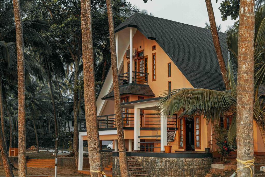 Baywatch By Grha - A Picturesque Beachfront Villa Calicut Exterior foto