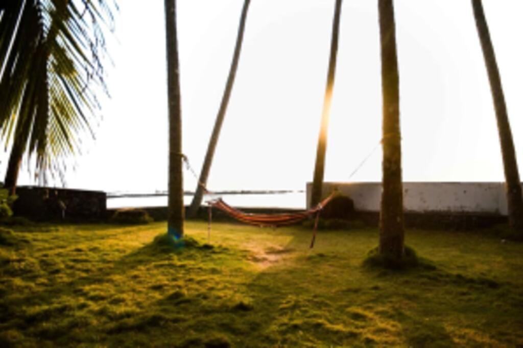 Baywatch By Grha - A Picturesque Beachfront Villa Calicut Exterior foto