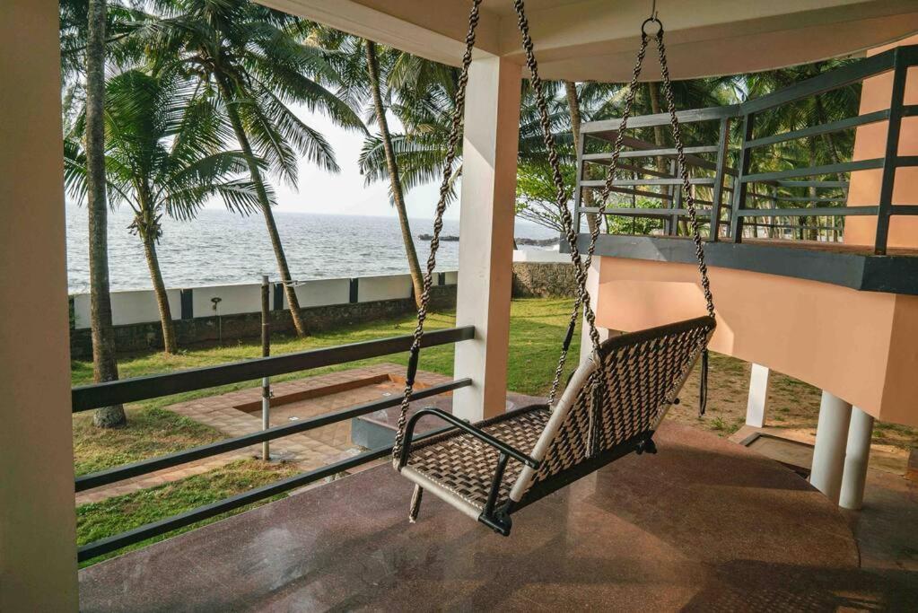 Baywatch By Grha - A Picturesque Beachfront Villa Calicut Exterior foto