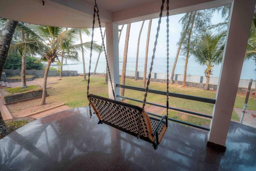 Baywatch By Grha - A Picturesque Beachfront Villa Calicut Exterior foto